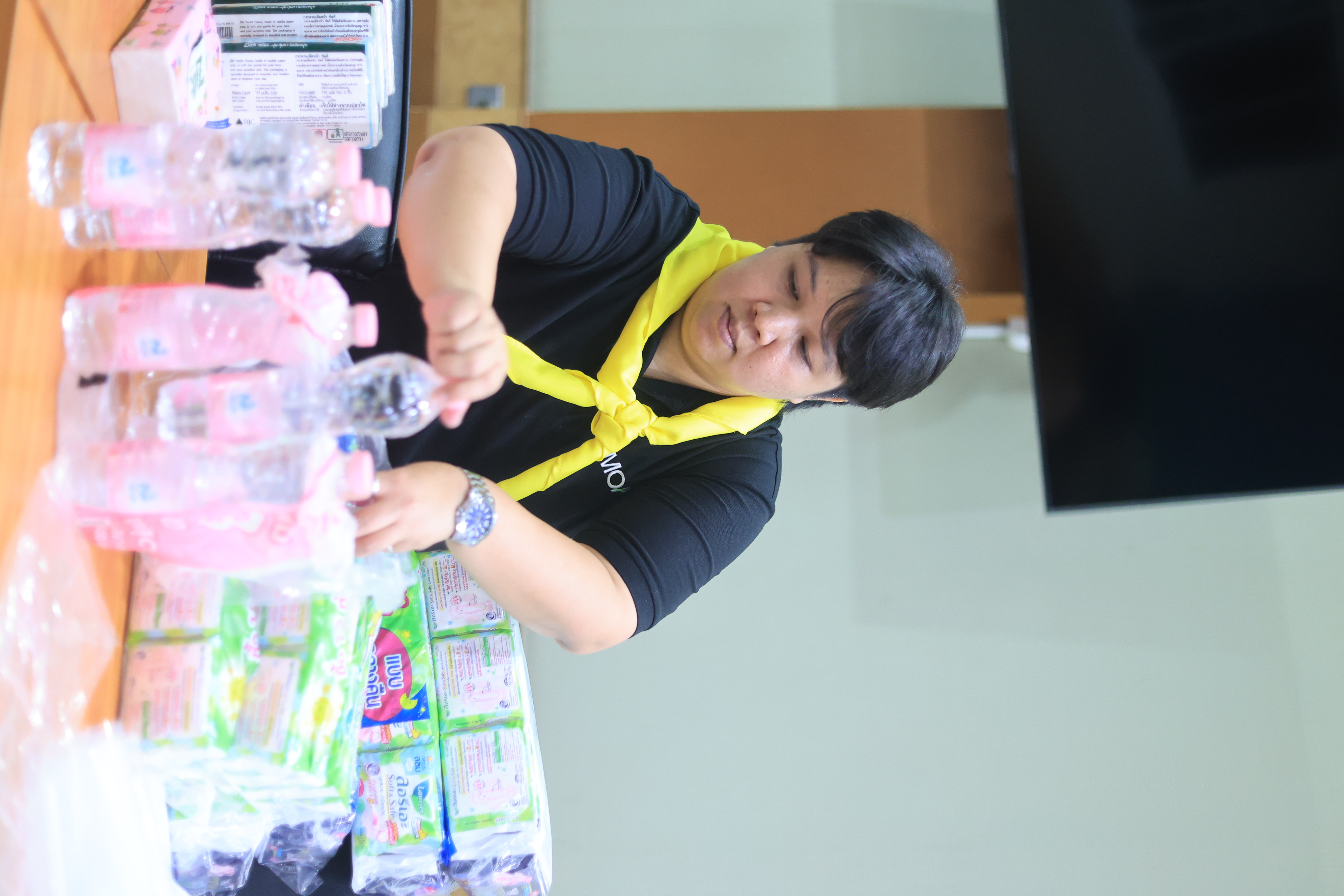 title - ส.ป.ก. ระดมจิตอาสาเตรียมถุงยังชีพ ส่งต่อความห่วงใยจาก รมช.เกษตรฯ ถึงมือผู้ประสบอุทกภัย